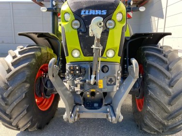 CLAAS AXION 830