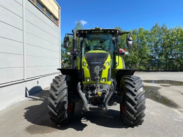 CLAAS AXION 830