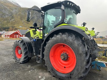 CLAAS Axion 870 CMATIC