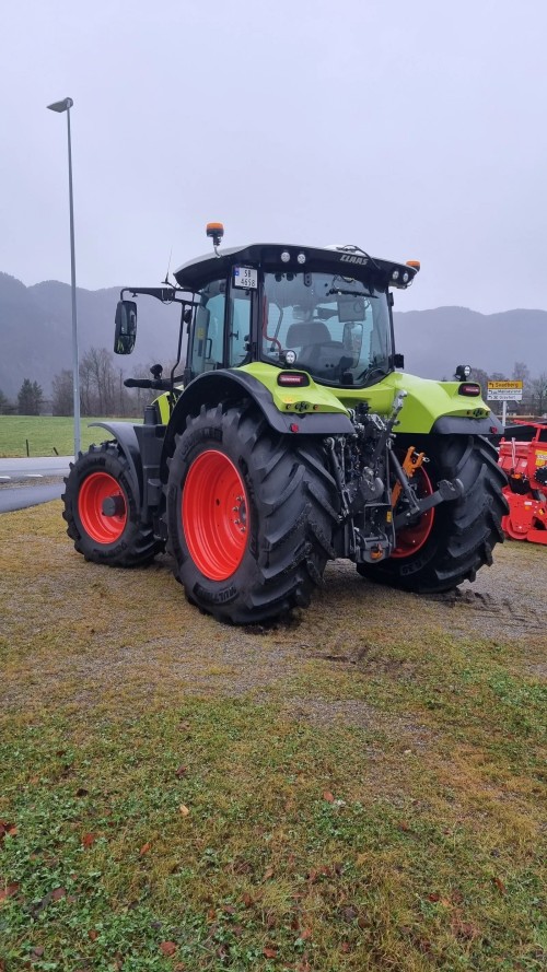 CLAAS ARION 550 CMATIC