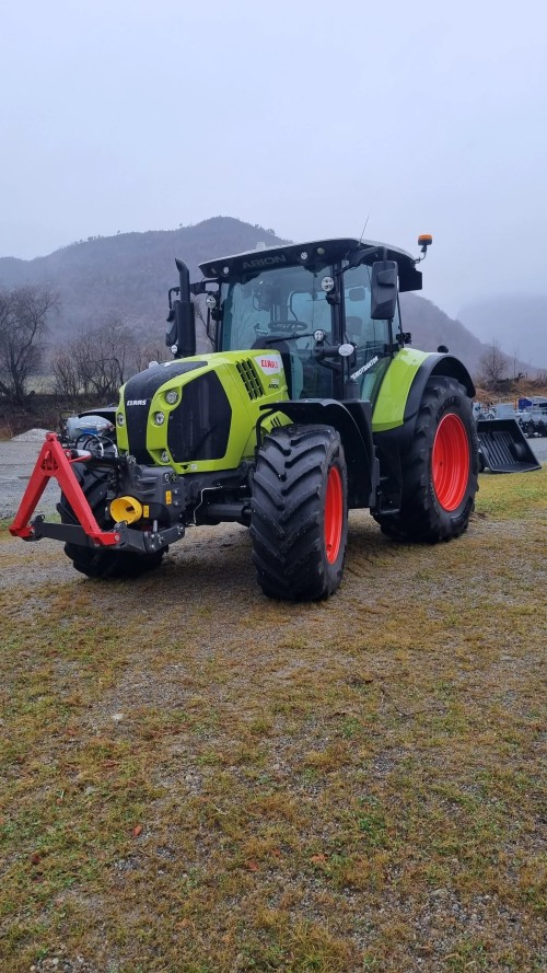 CLAAS ARION 550 CMATIC