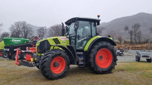 CLAAS ARION 550 CMATIC