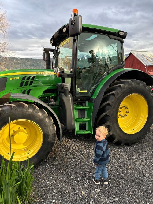 John Deere 6125R