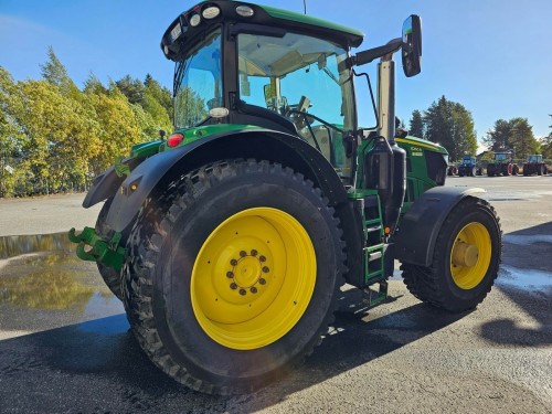 John Deere 6250R