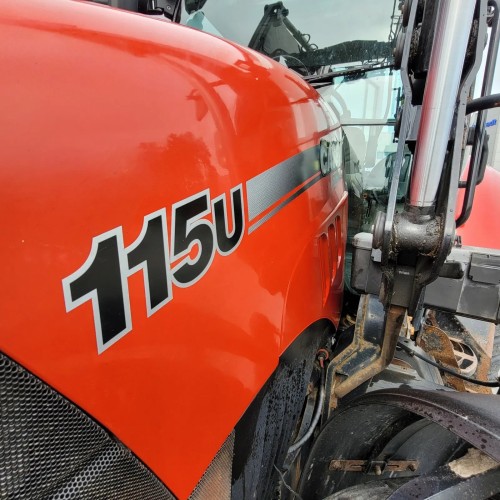 CASE IH Farmall 115U