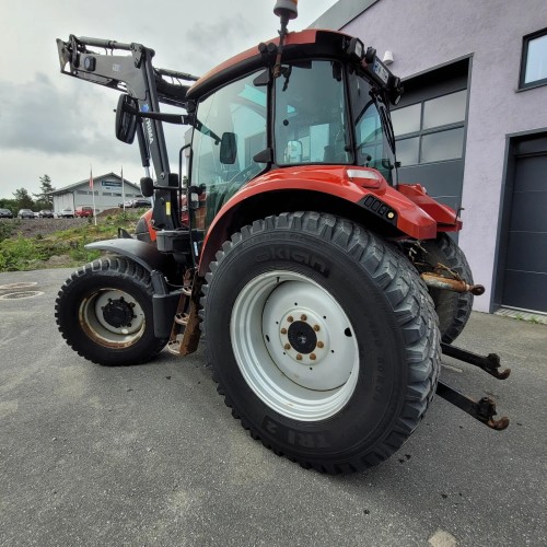 CASE IH Farmall 115U