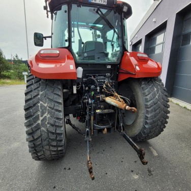 CASE IH Farmall 115U