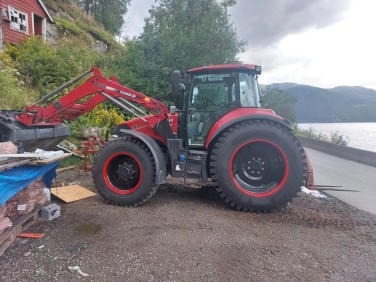 CASE IH Luxxum 100