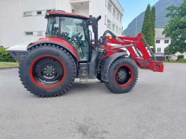 CASE IH Luxxum 100