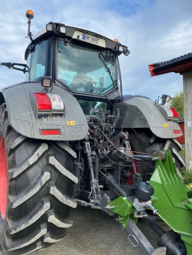 Fendt 828 Profi Plus avec siège conducteur réversible