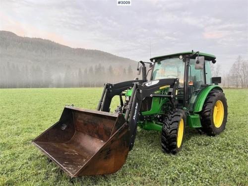 John Deere 5075E