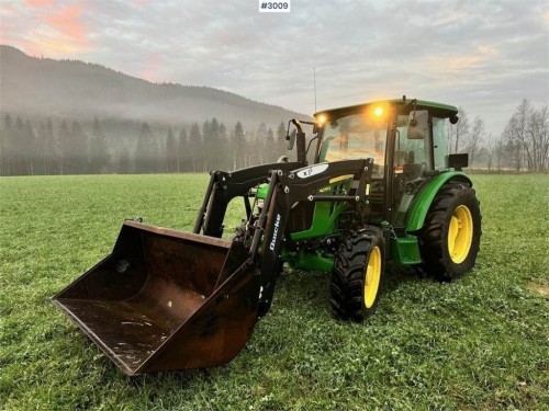 John Deere 5075E