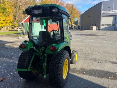 John Deere 3045R