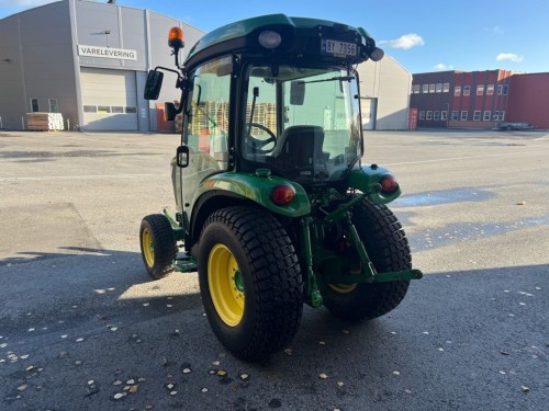 John Deere 3045R