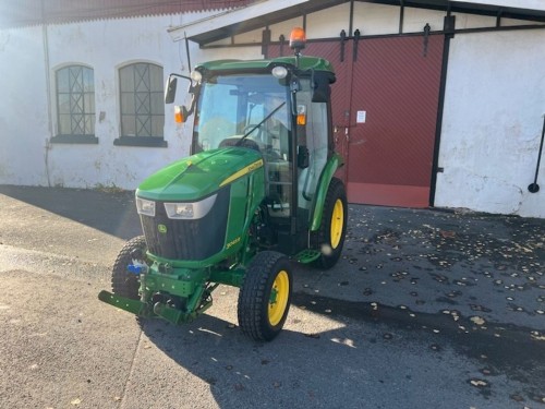 John Deere 3045R