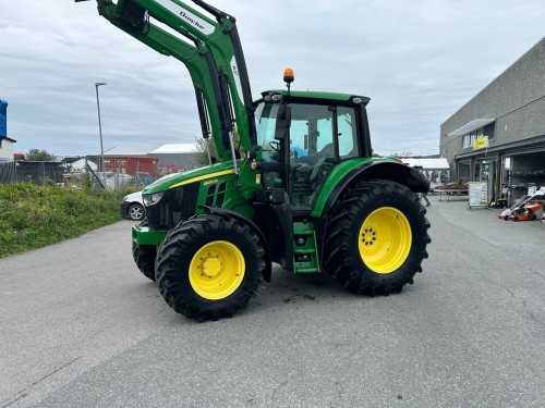 John Deere 6120M