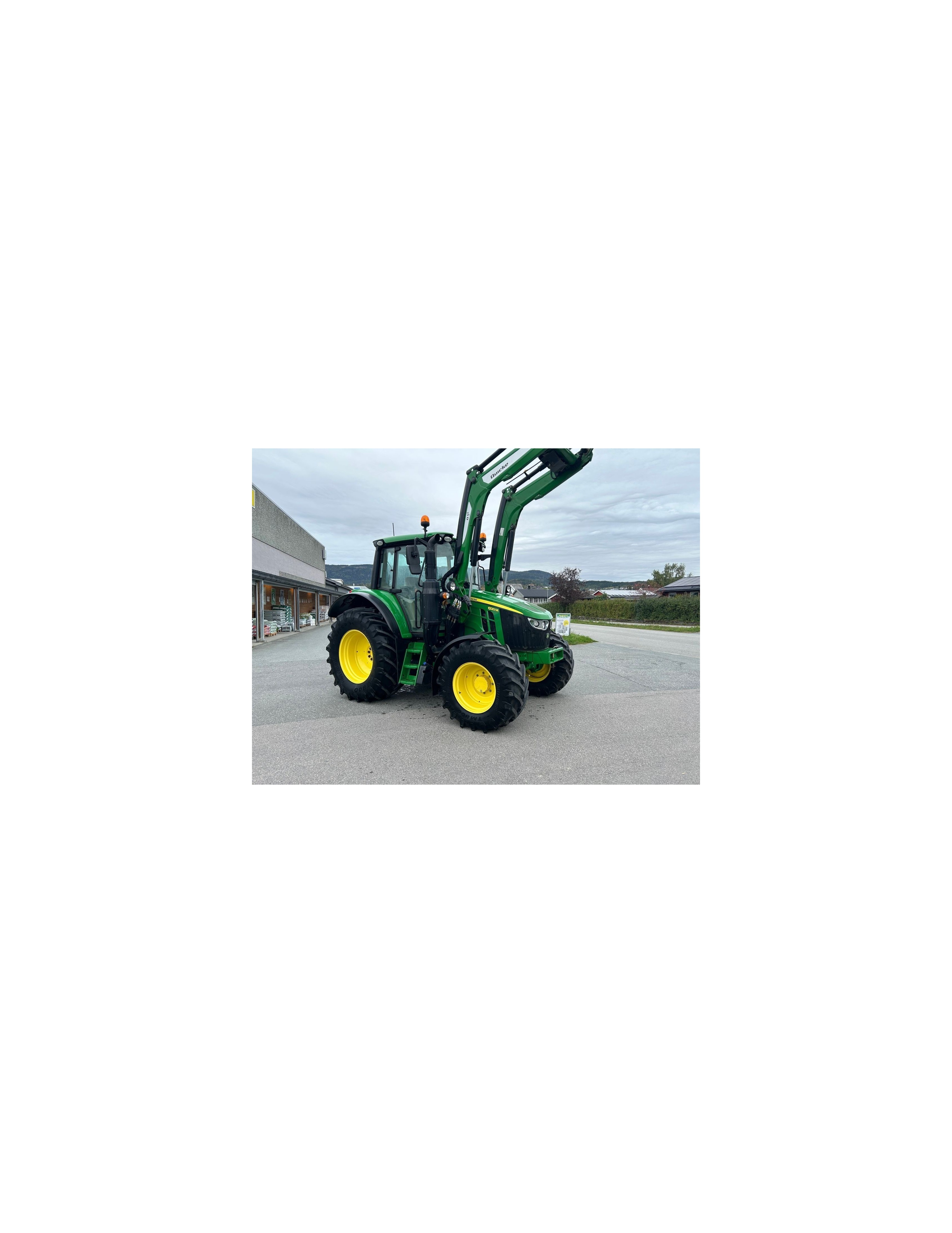 John Deere 6120M