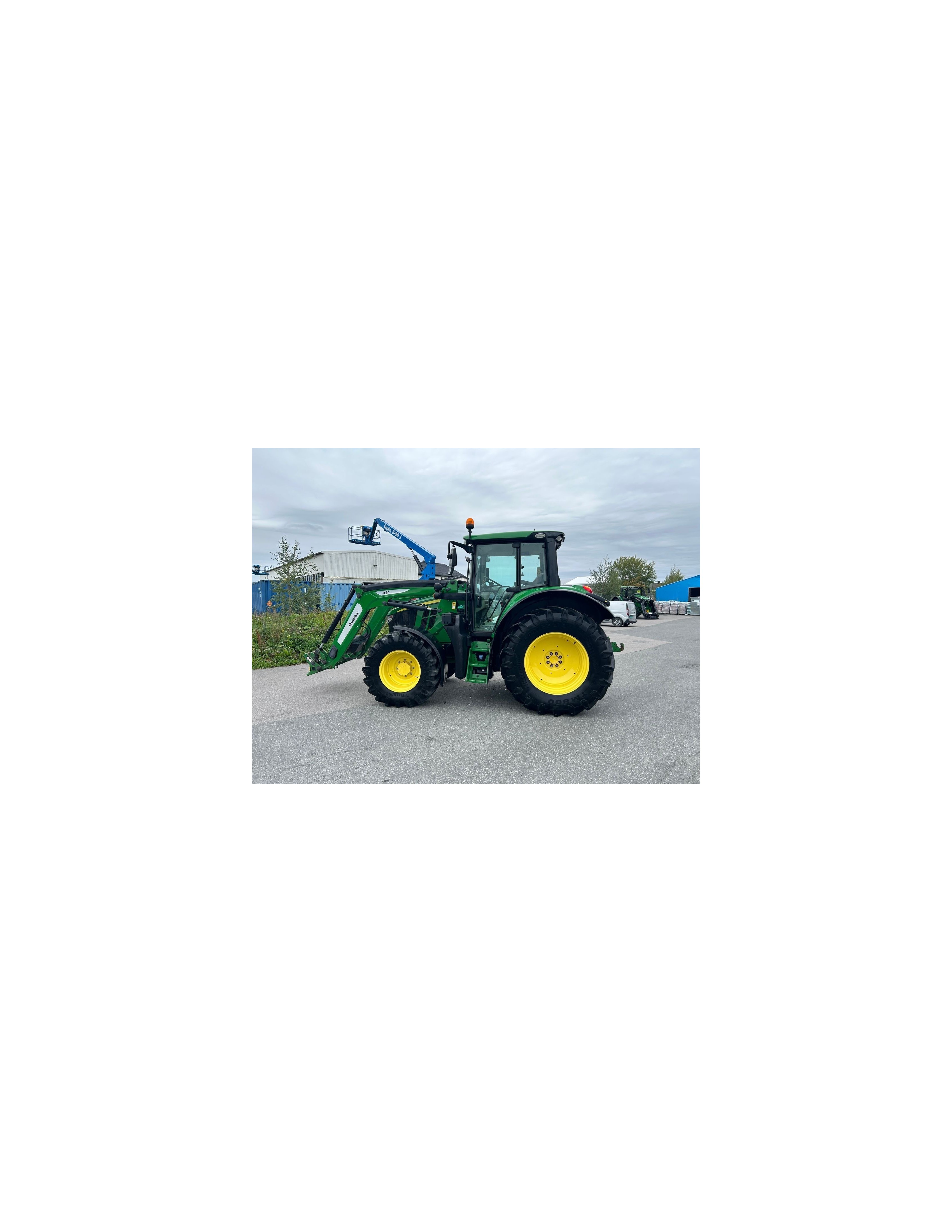 John Deere 6120M