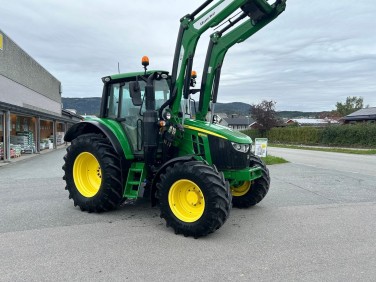 John Deere 6120M