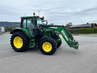 John Deere 6120M